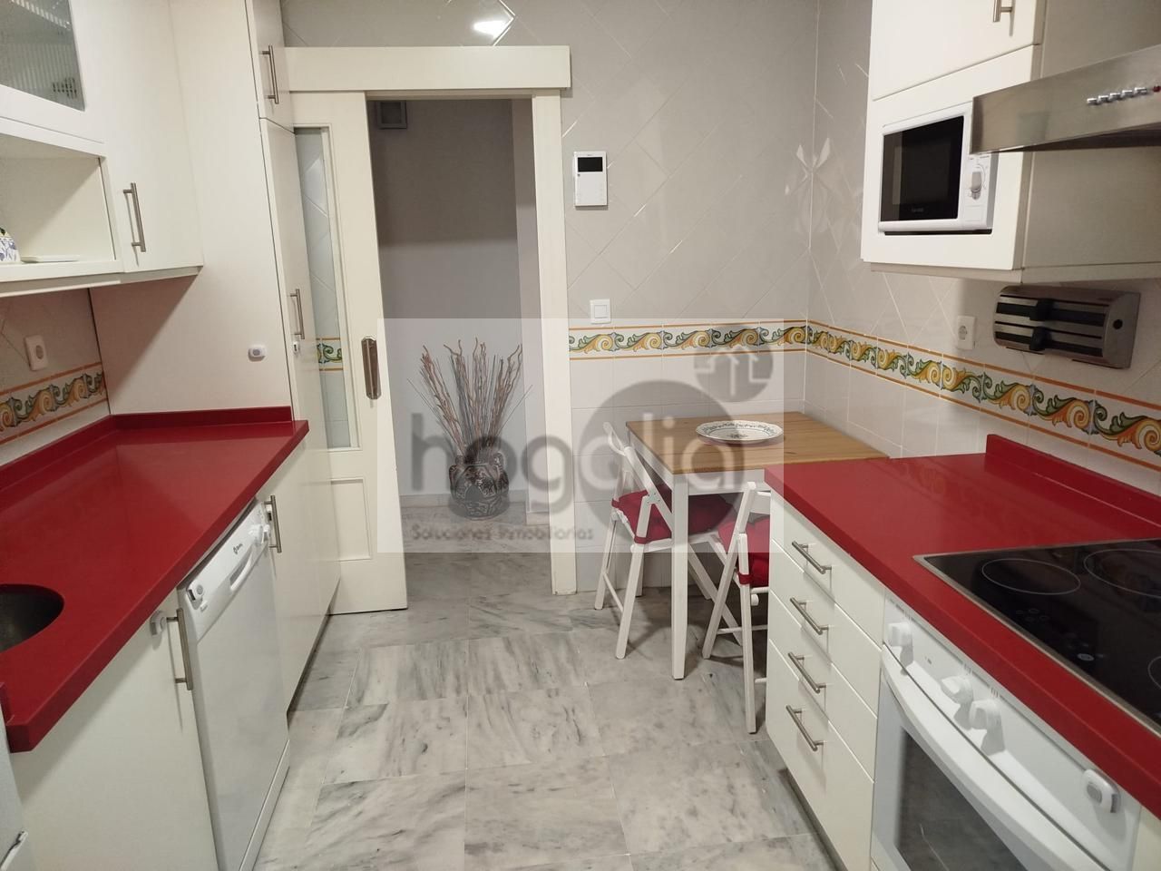 Cocina de Piso de alquiler en  Sevilla Capital con Aire acondicionado, Terraza y Amueblado
