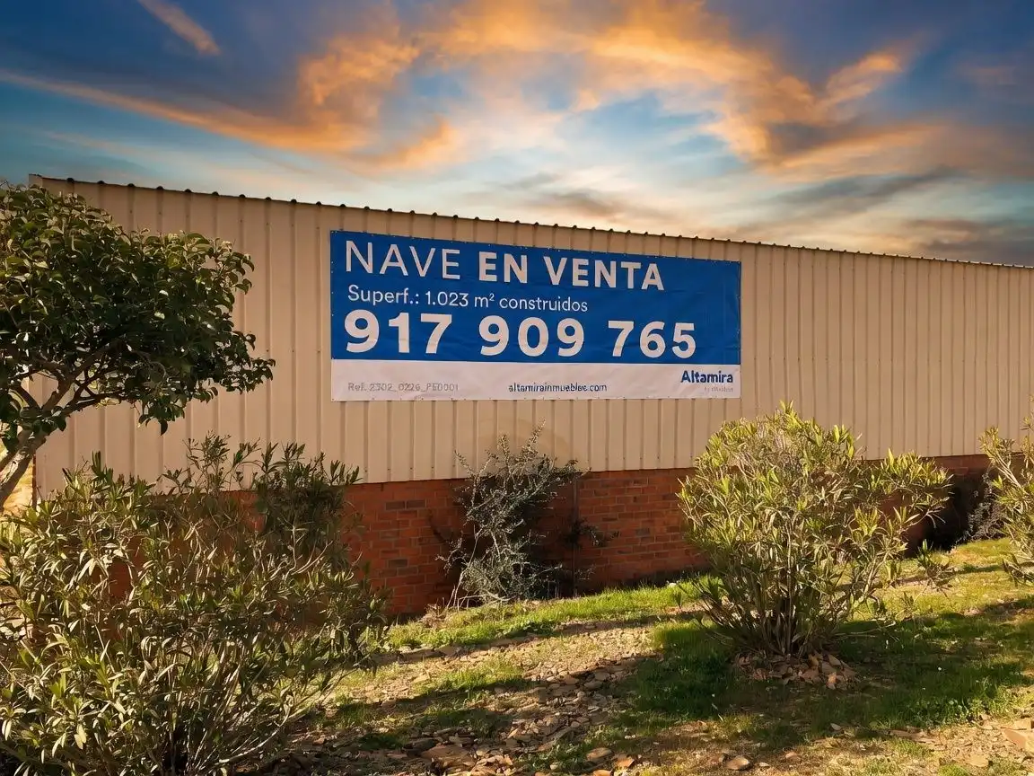 Exterior view of Industrial buildings for sale in Sancti-Spíritus (Badajoz)