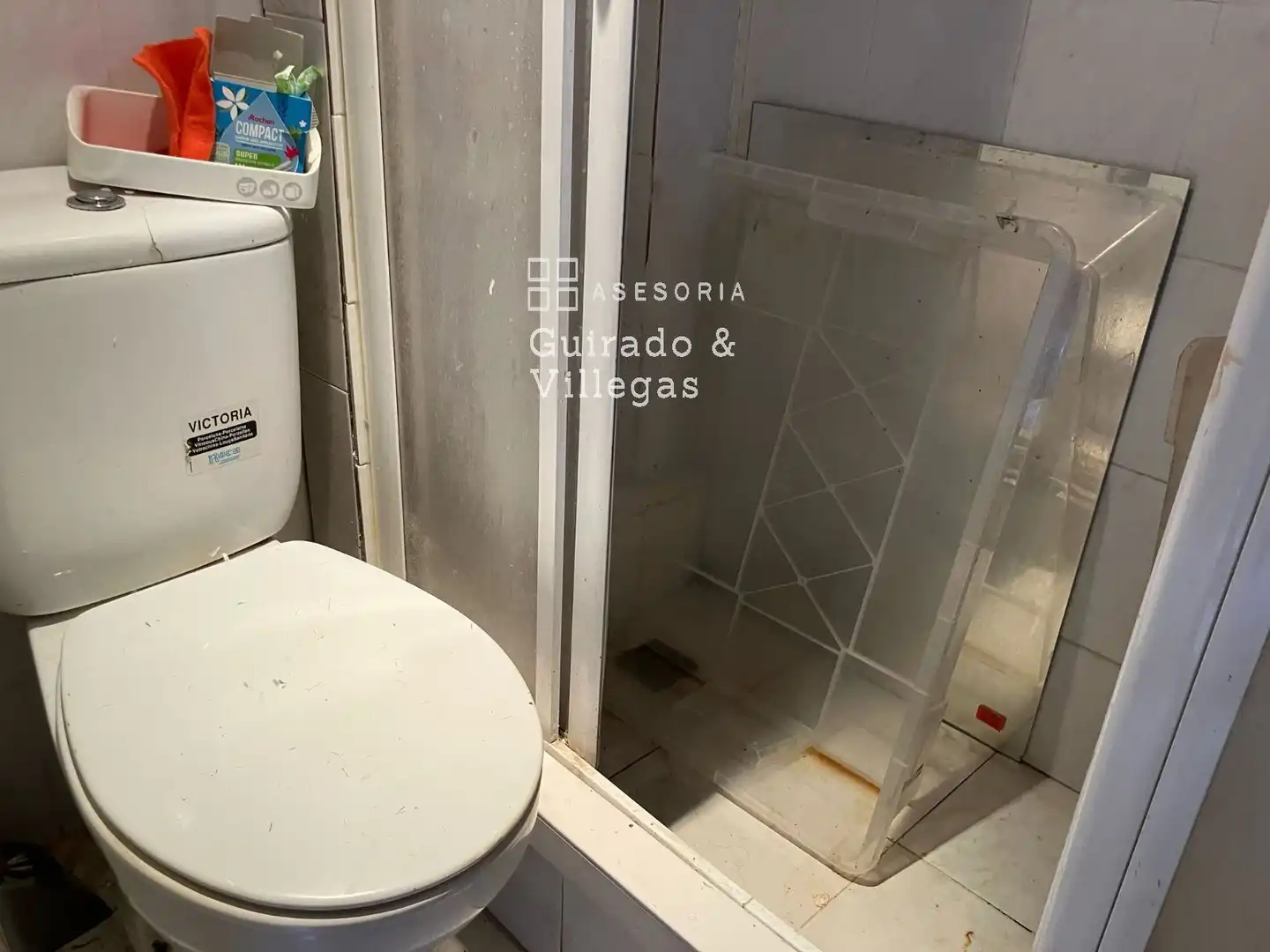 Bany de Local en venda en Barcelona
