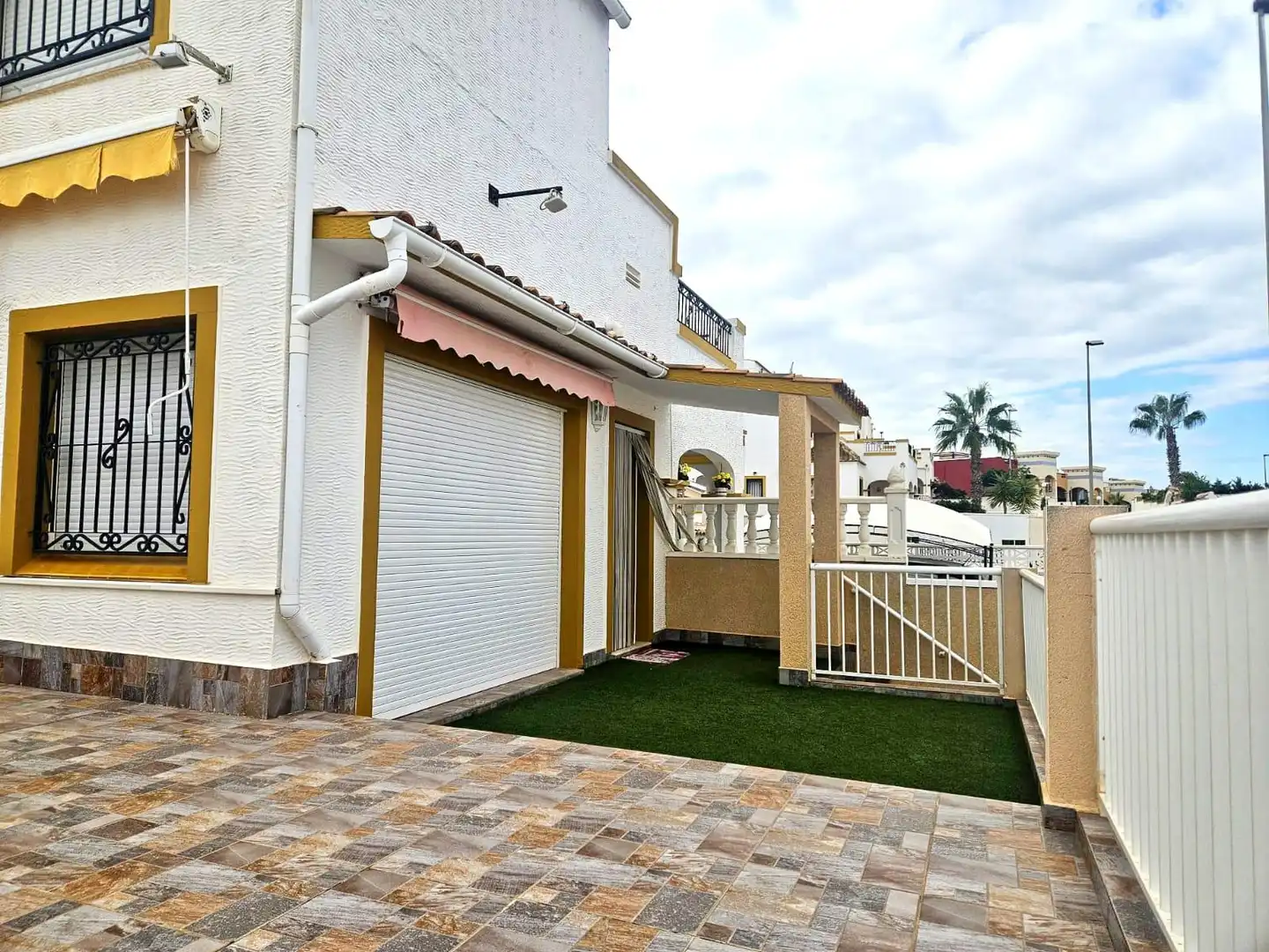 Vista exterior de Casa o xalet en venda en Orihuela