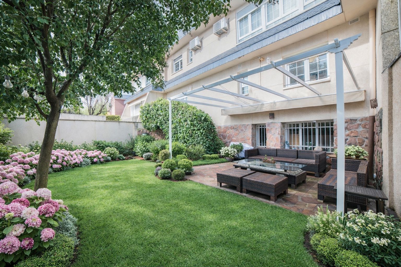 Terrace of Single-family semi-detached for sale in Pozuelo de Alarcón  with Air Conditioner, Heating and Private garden