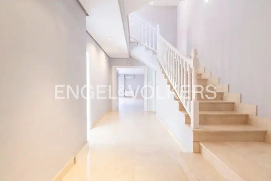 Detached homes for rent in Madrid  with Air Conditioner, Heating and Private garden