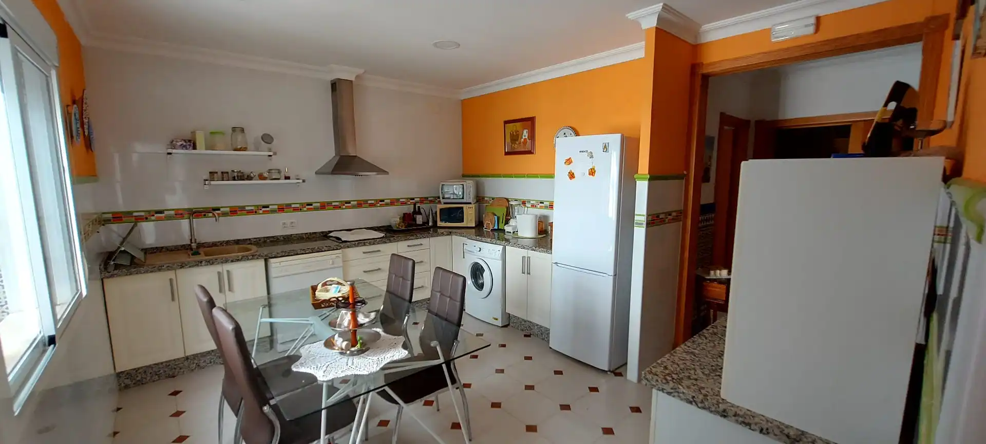 Cocina de Casa o chalet en venta en Isla Cristina con Amueblado, Lavadora y Microondas