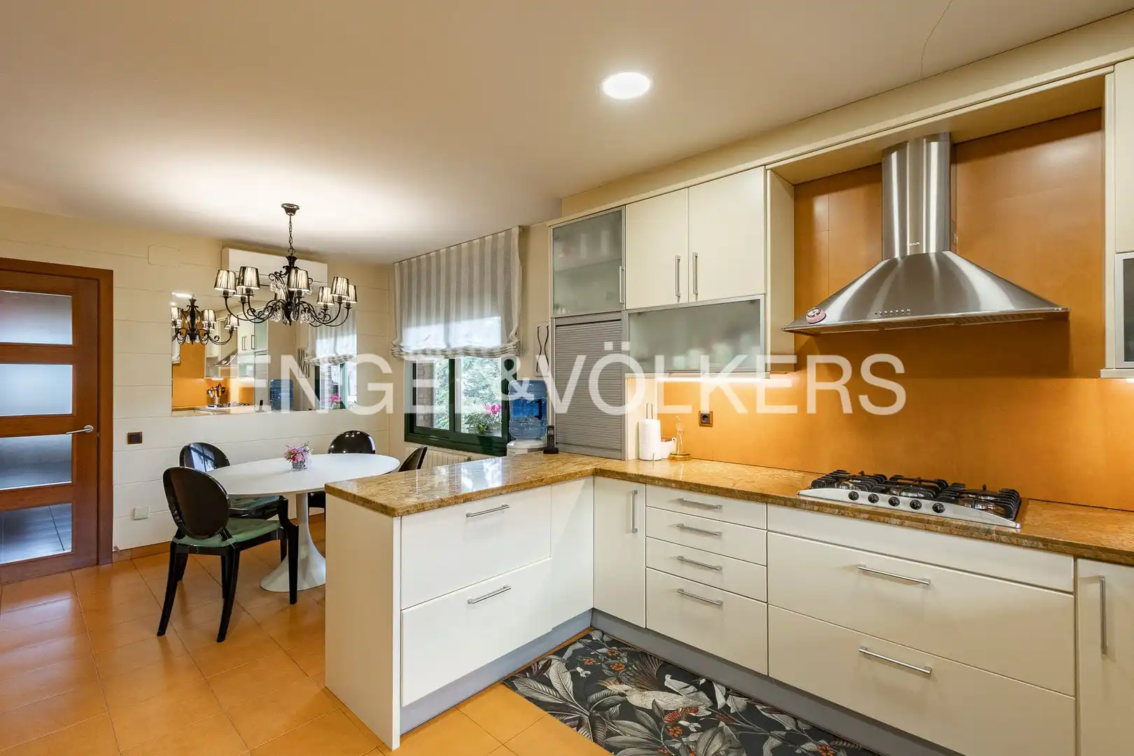 Kitchen of Houses for sale in Sant Cugat del Vallès  with Heating, Private garden and Parquet flooring