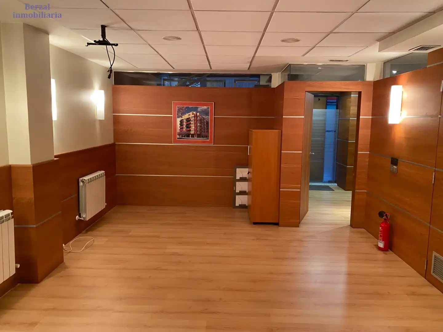 Büro zur Miete in  Logroño mit Heizung und Möbliert