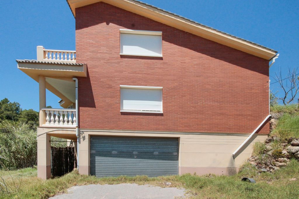 Exterior view of House or chalet for sale in Olesa de Bonesvalls