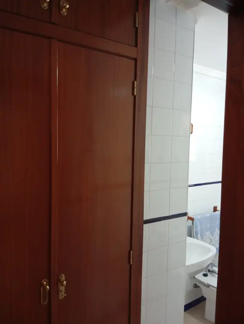 Badezimmer von Einfamilien-Reihenhaus zum Verkauf in Granada mit Heizung, Parkett und Terrasse
