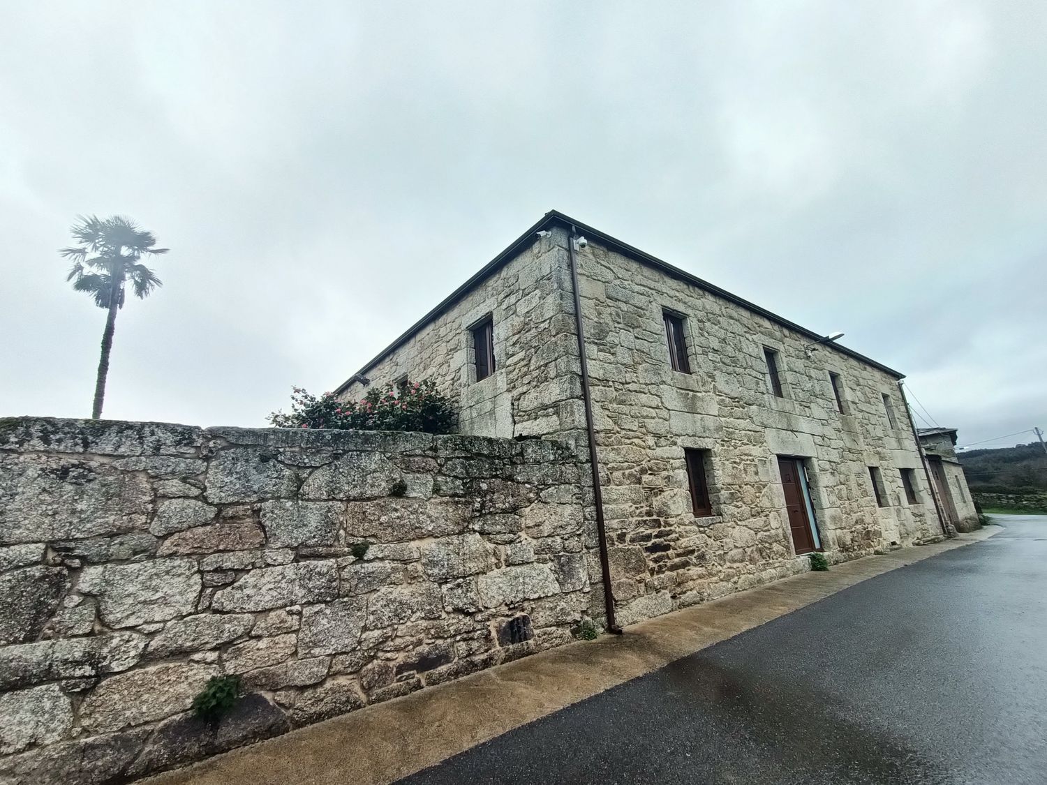 Vista exterior de Casa o xalet en venda en Lugo Capital amb Calefacció, Traster i Piscina