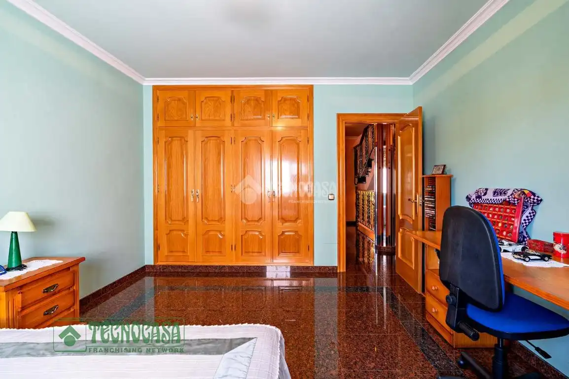 Dormitori de Casa o xalet en venda en Roquetas de Mar amb Calefacció, Parquet i Terrassa