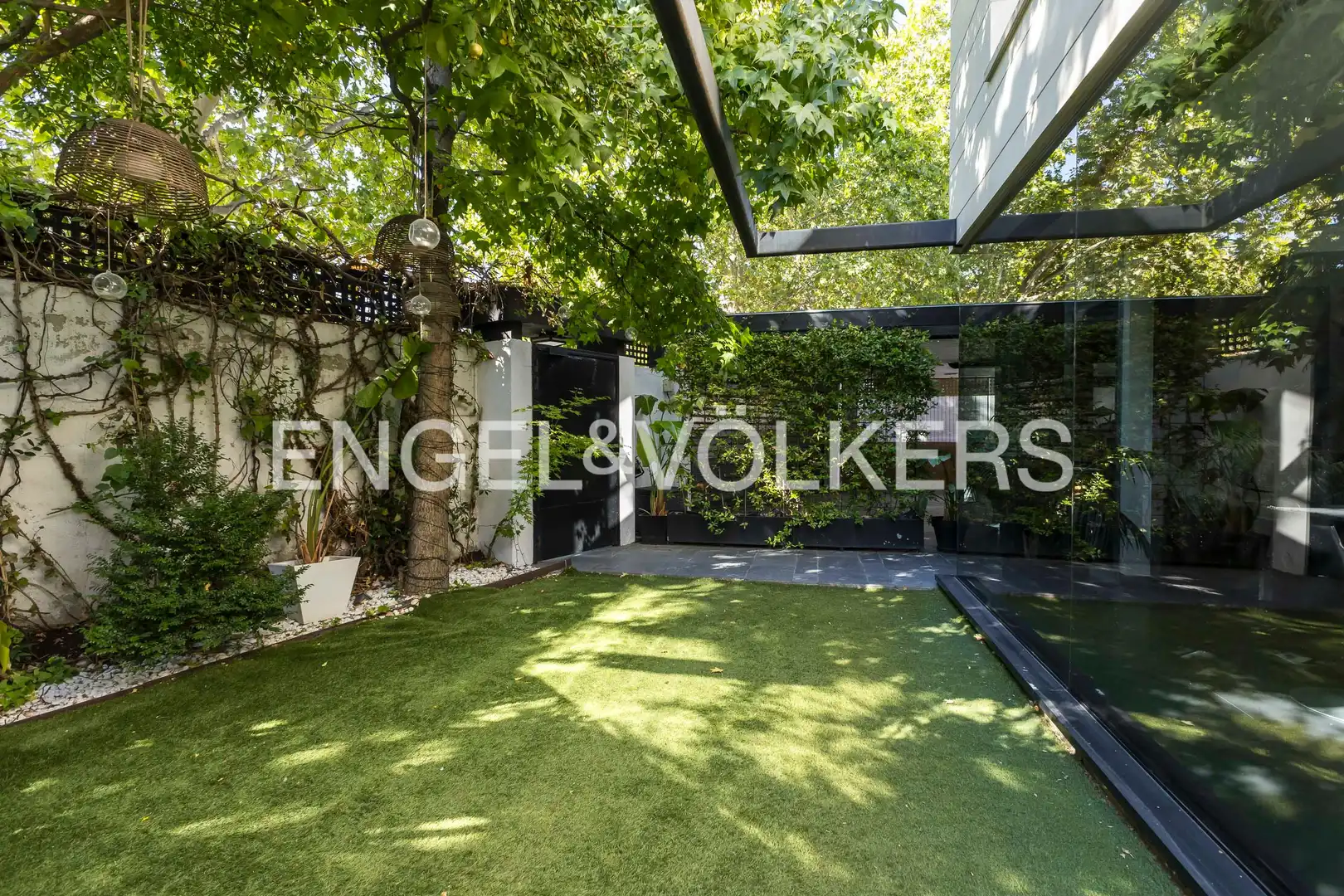 Terraza de Casa o chalet en venta en Madrid con Aire acondicionado, Calefacción y Jardín privado