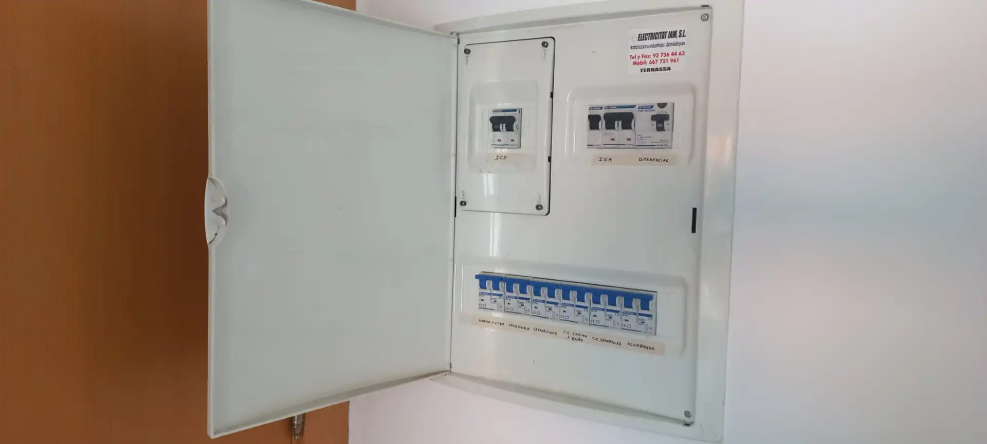 Piso en venta en Terrassa con Calefacción, Horno y Microondas