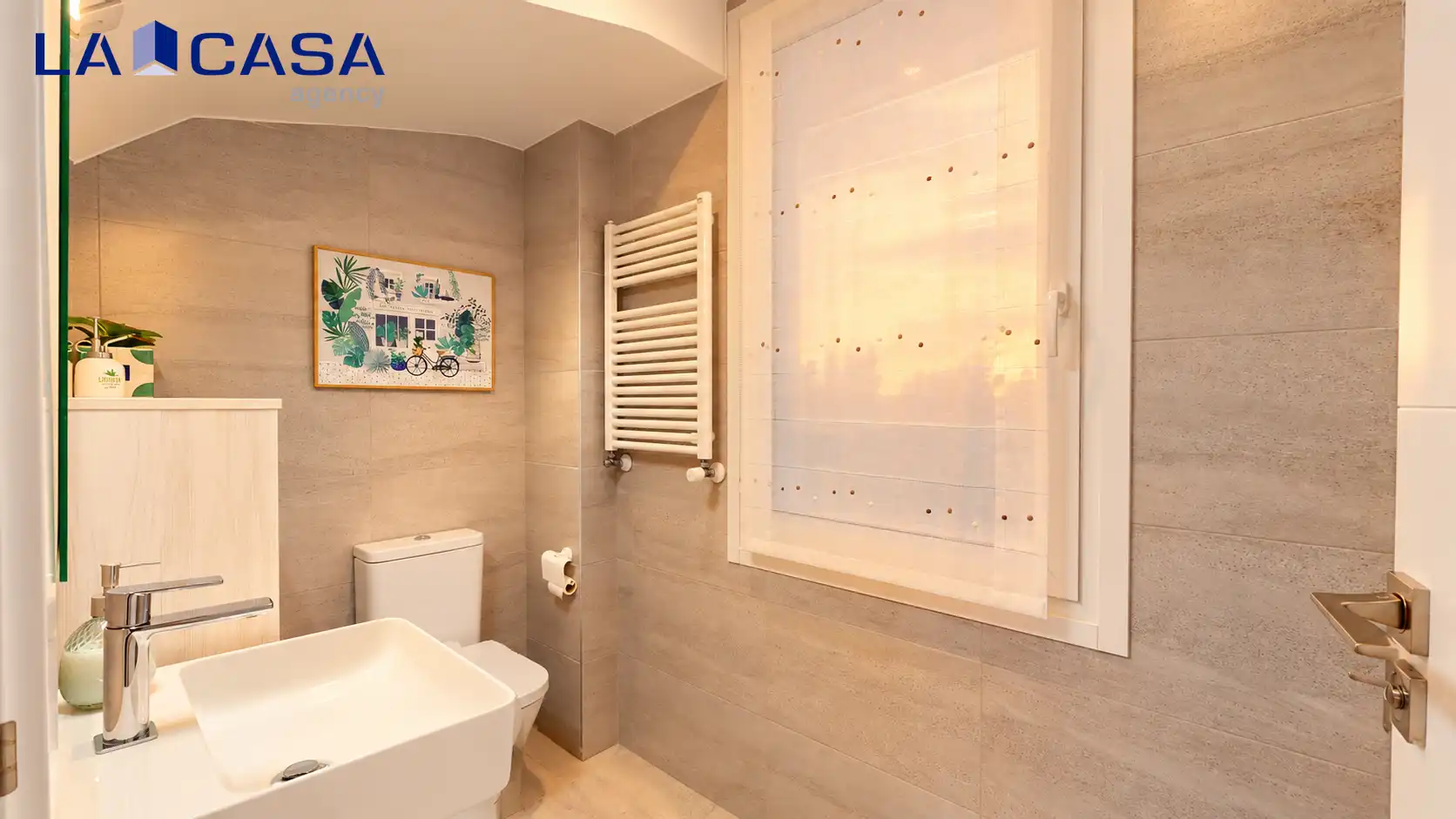 Bathroom of Flat for sale in Deusto