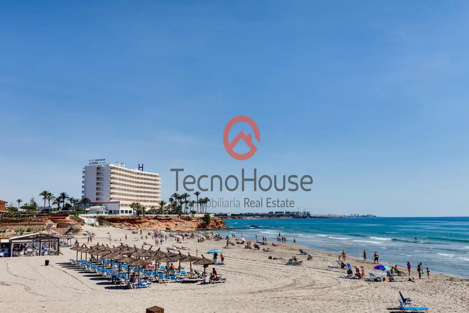 Vista exterior de Casa adosada en venta en Orihuela con Aire acondicionado, Jardín privado y Amueblado