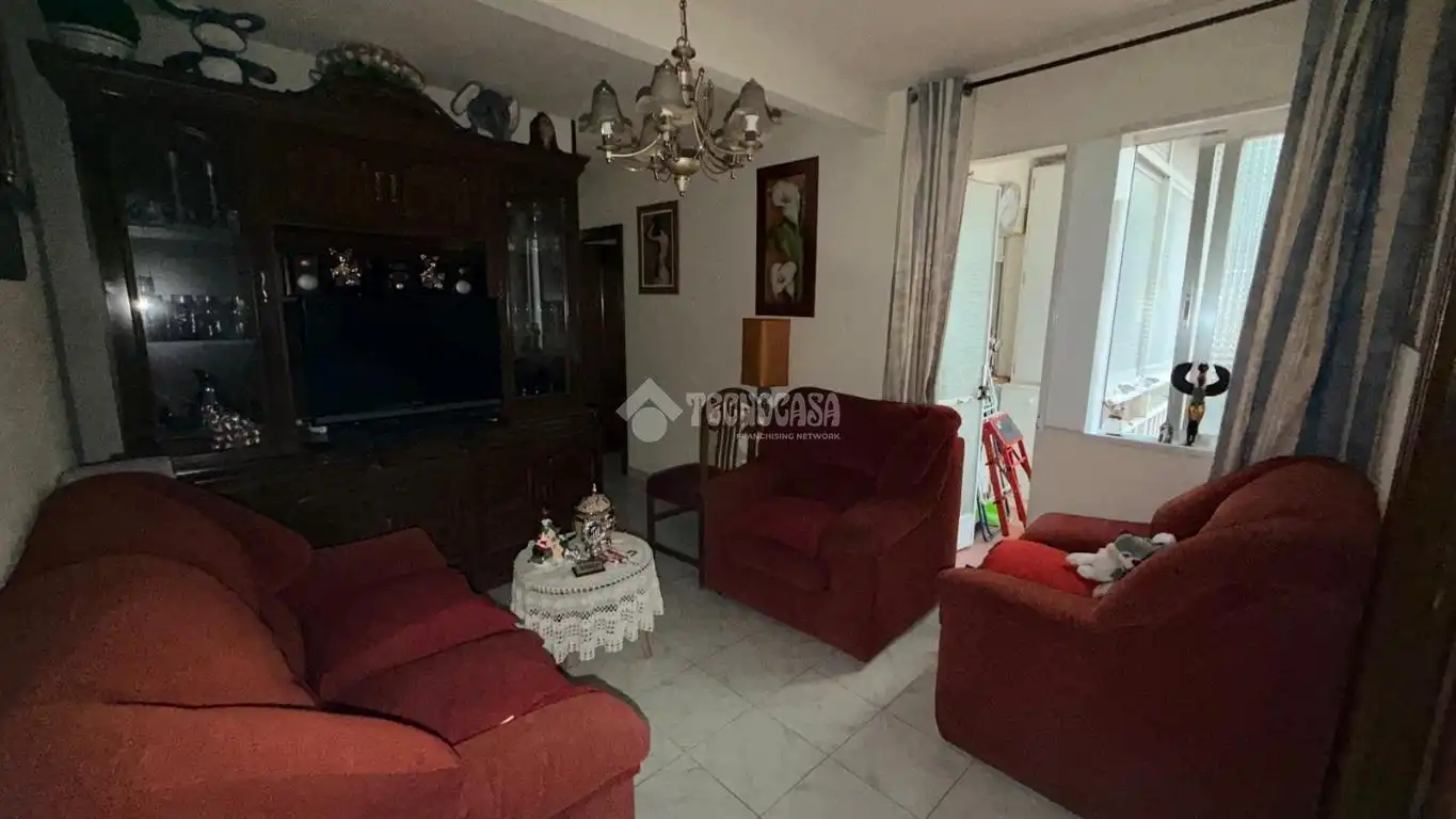 Wohnzimmer von Wohnung zum Verkauf in Madrid mit Klimaanlage und Balkon