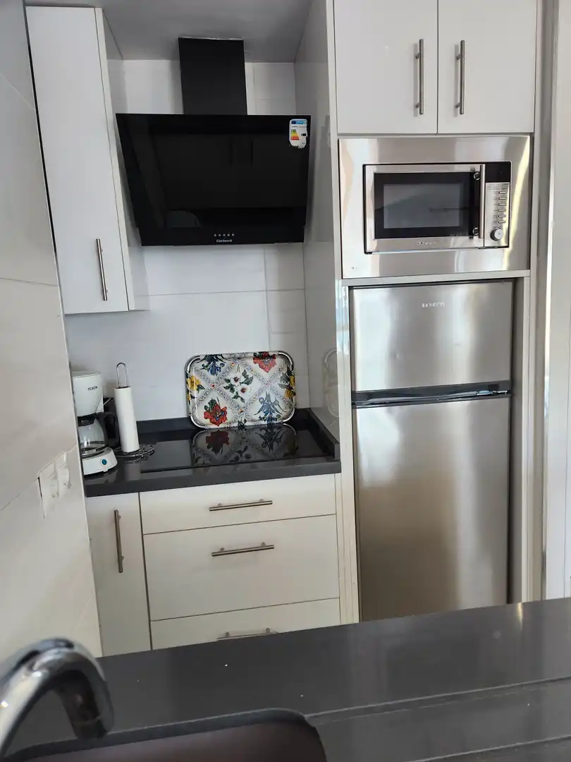 Study for rent in Avenida Europa, 82, Centro Internacional