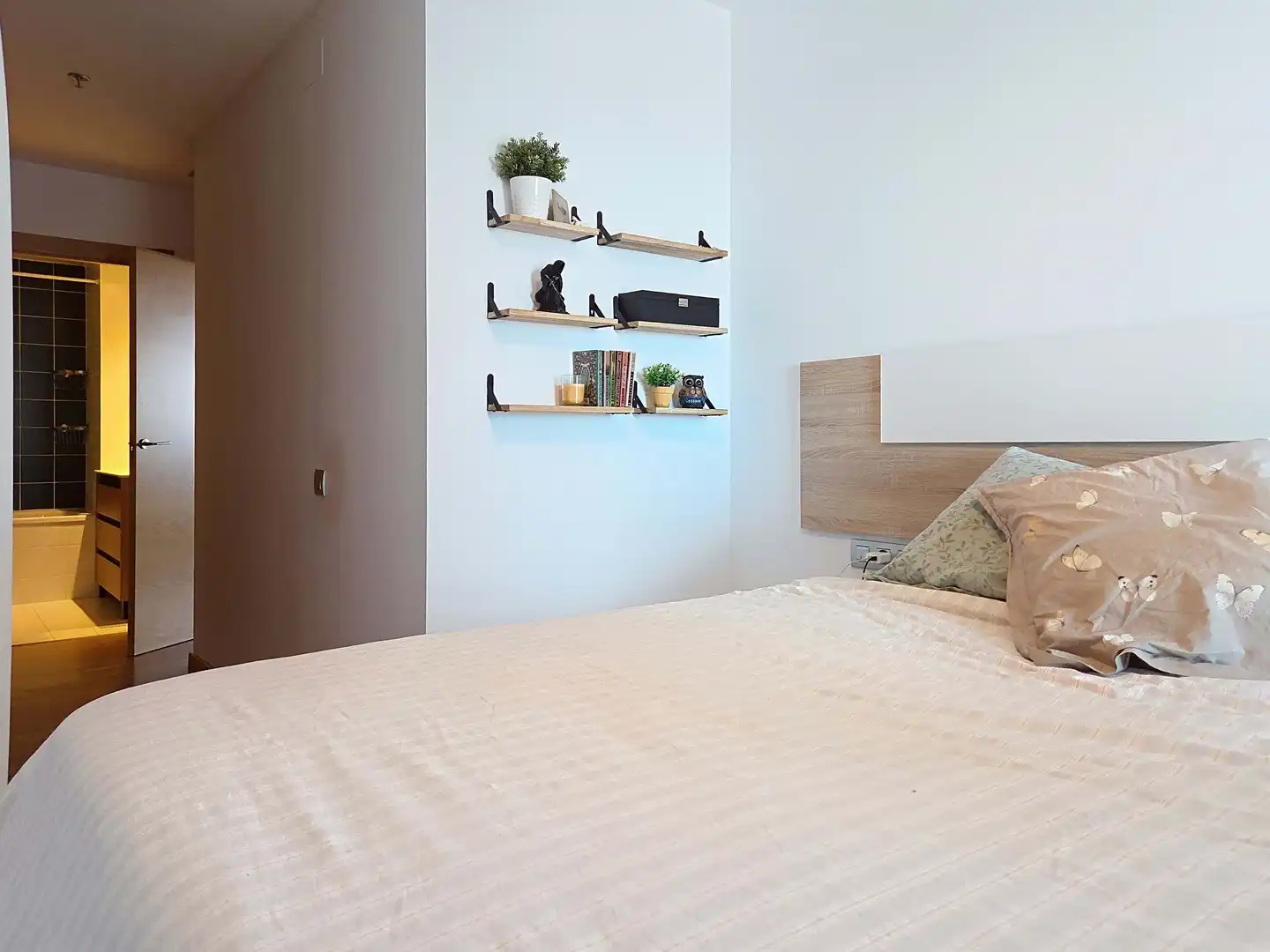 Bedroom of Flat for sale in L'Hospitalet de Llobregat  with Air Conditioner and Terrace