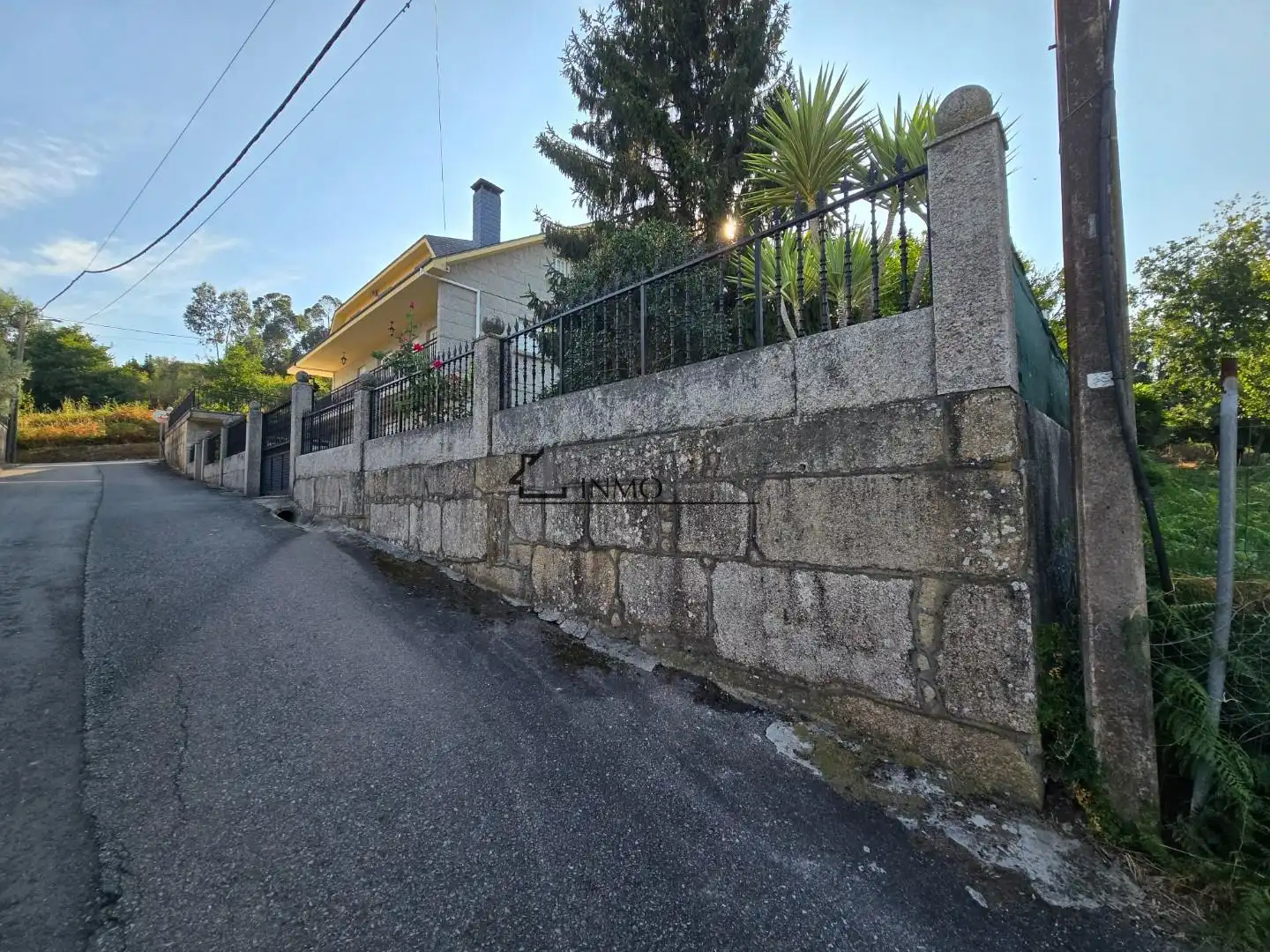 Vista exterior de Casa o xalet en venda en Pontevedra Capital  amb Calefacció, Jardí privat i Terrassa