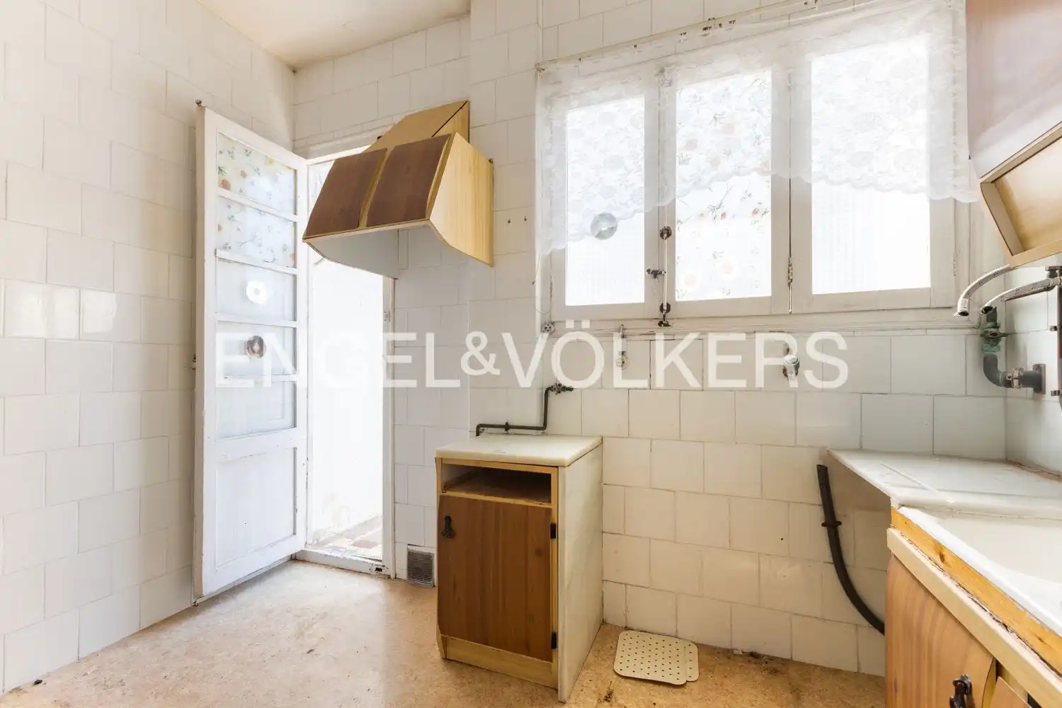 Küche von Wohnung zum Verkauf in Valencia mit Heizung und Balkon