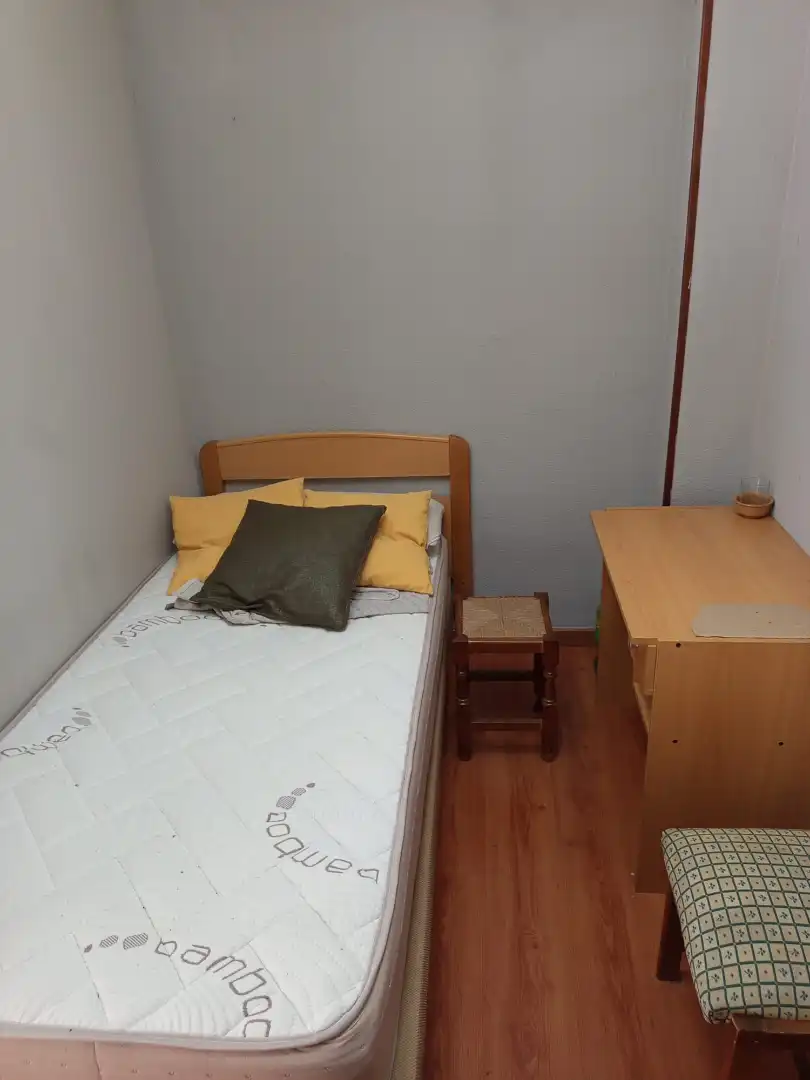Bedroom of Flat for rent in Jaén  with Air Conditioner, Terrace and Furnished