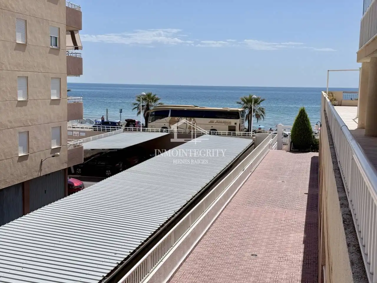 Terrassa de Apartament en venda en Oropesa del Mar / Orpesa amb Terrassa, Traster i Moblat