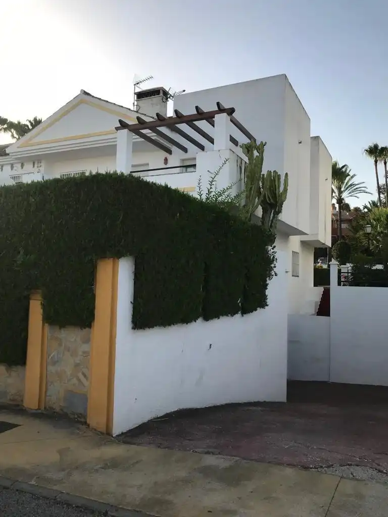 Jardín de Casa o chalet de alquiler en Estepona con Amueblado y Se aceptan mascotas