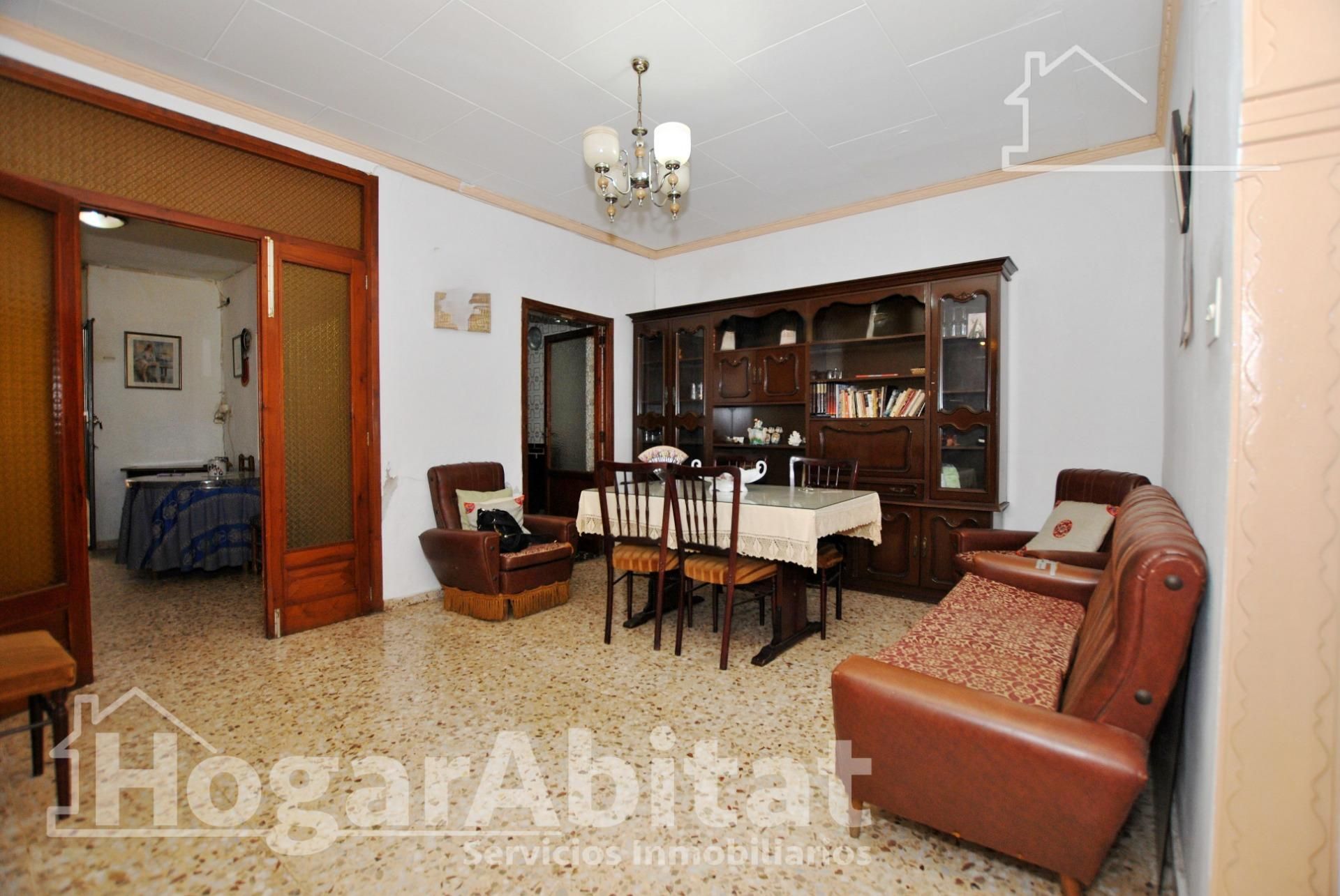 Sala de estar de Casa o chalet en venta en Oliva con Calefacción y Terraza