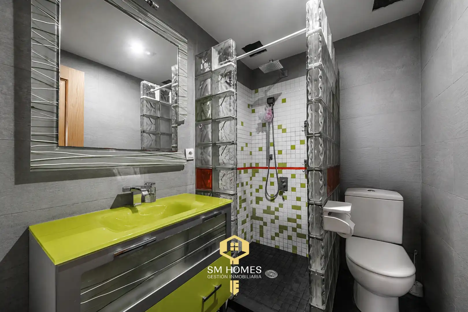 Badezimmer von Maisonette zum Verkauf in Coslada mit Klimaanlage und Heizung