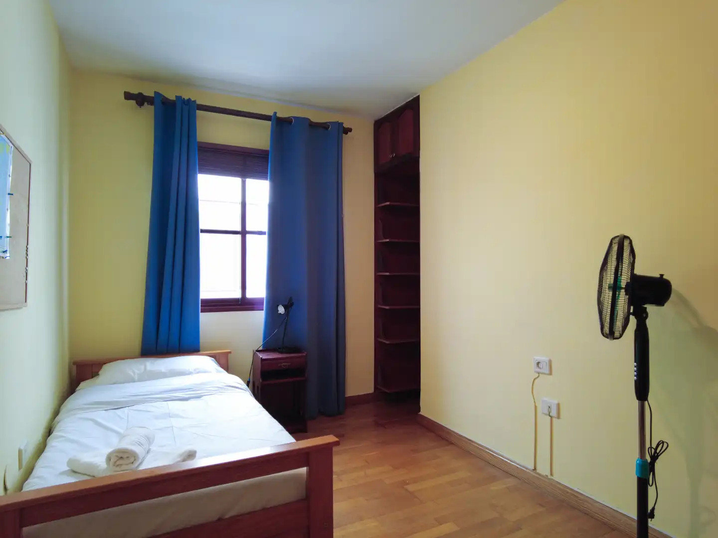 Habitación de Casa adosada de alquiler en La Orotava con Calefacción, Parquet y Amueblado