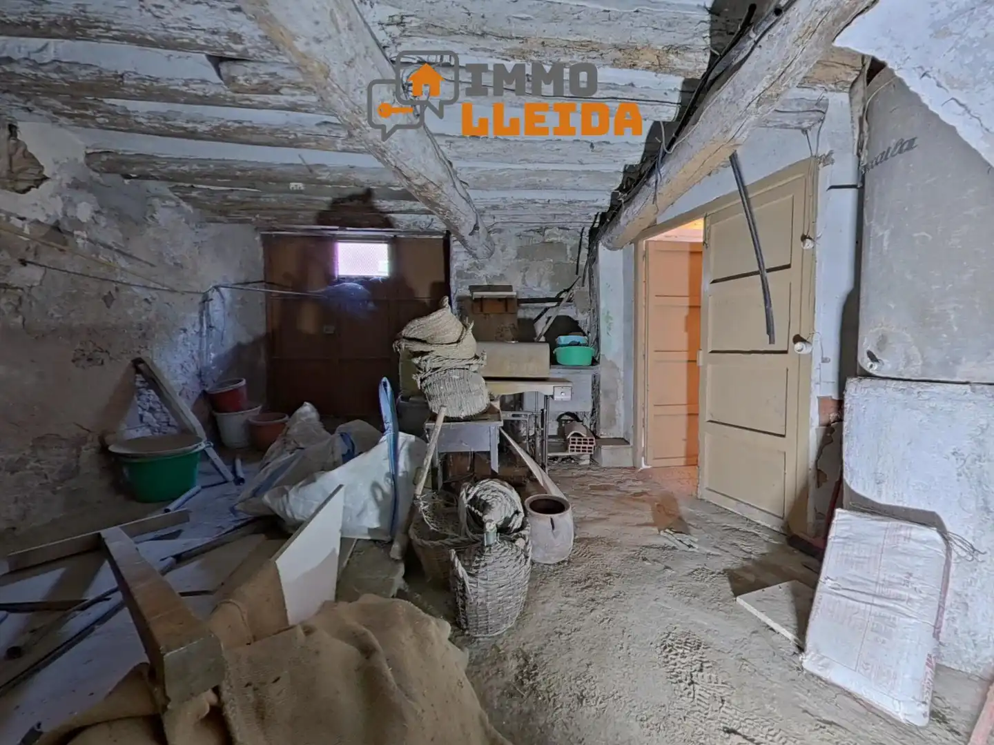 Casa adosada en venta en Cervera con Trastero y Amueblado