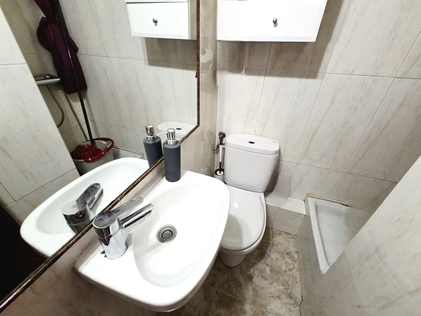 Bathroom of Duplexes for sale in L'Hospitalet de Llobregat  with Parquet flooring, Terrace and Oven