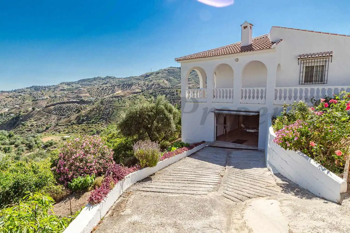 Casa amb jardí en venda a Canillas de Albaida, imagen 2
