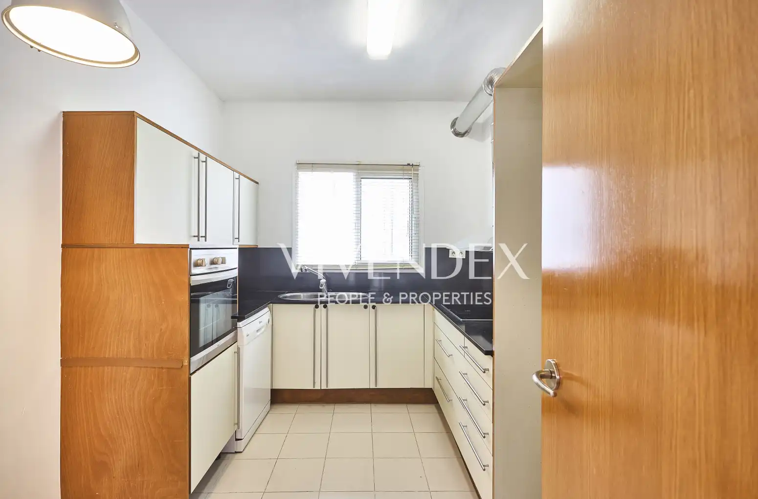 Kitchen of Flat for sale in Barcelona  with Heating, Parquet flooring and Balcony