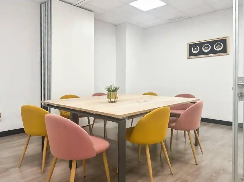 Comedor de Oficina de alquiler en Madrid con Aire acondicionado y Amueblado