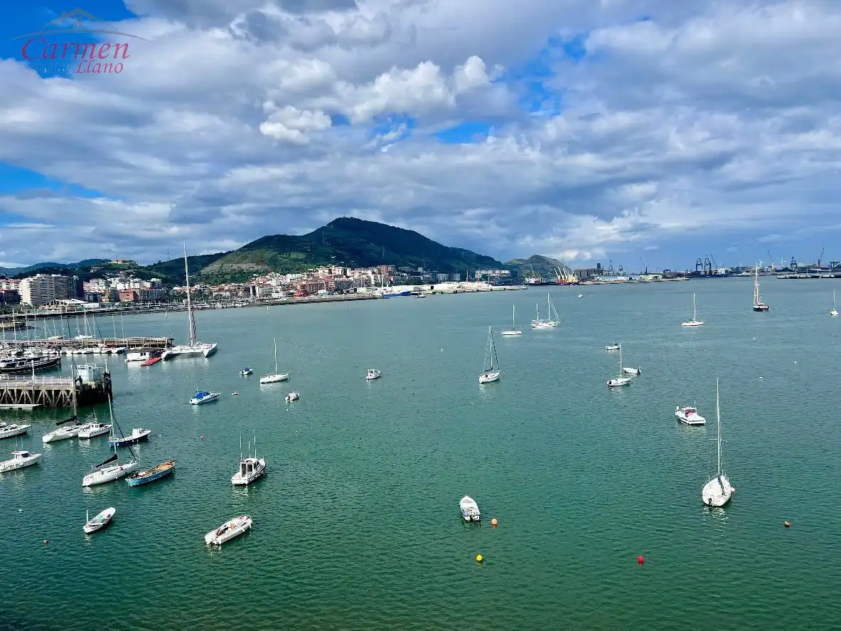 Vista exterior de Dúplex en venta en Getxo  con Calefacción, Terraza y Trastero