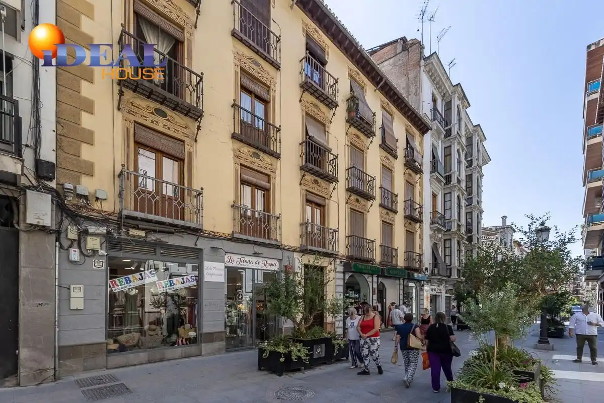 Flat with terrace for sale in Calle SAN ANTON 33, imagen 3