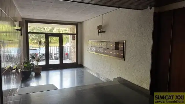 Pis en venda en Figueres amb Terrassa i Balcó