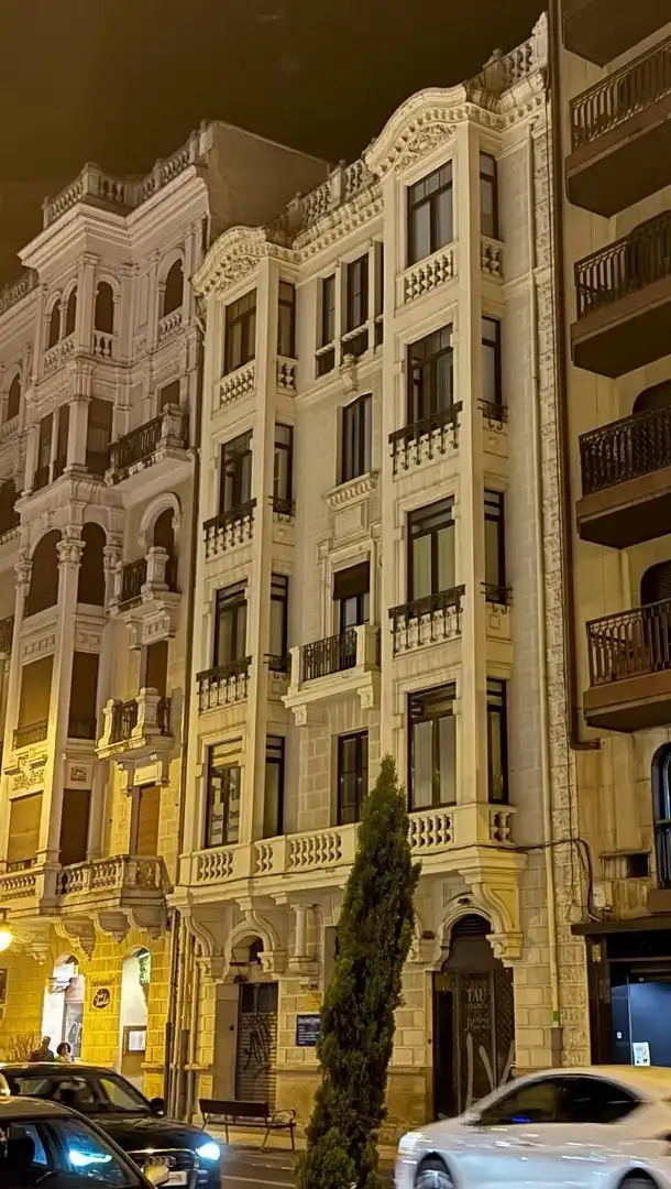 Vista exterior de Apartament de lloguer en  Logroño amb Aire condicionat, Calefacció i Terrassa