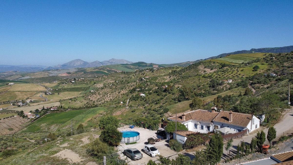 Exterior view of Country house for sale in Villanueva de la Concepción  with Air Conditioner, Private garden and Terrace