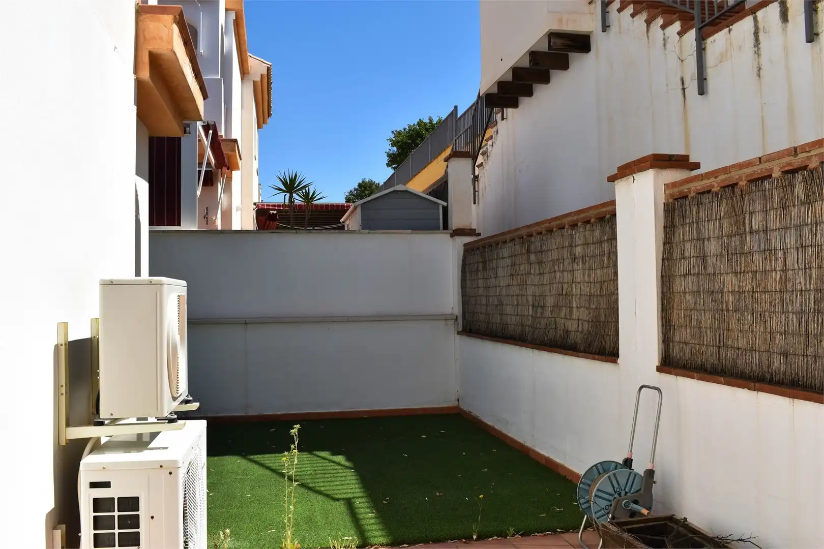Jardín de Planta baja en venta en Vélez-Málaga con Aire acondicionado, Terraza y Piscina comunitaria