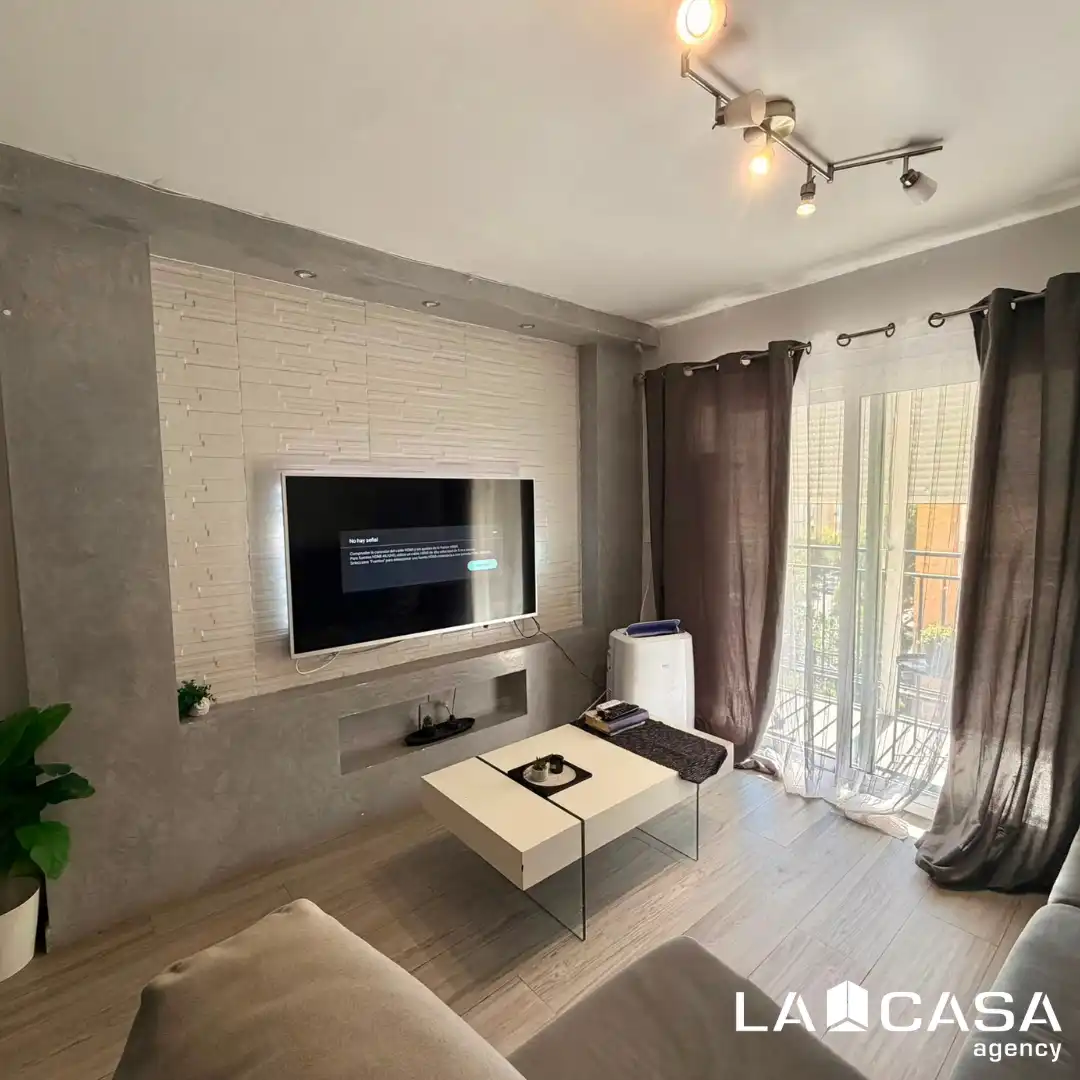 Living room of Flat for sale in Sevilla  with Heating and Terrace