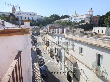 Casa amb balcó en venda a Centro - Calzada - Cabo Noval