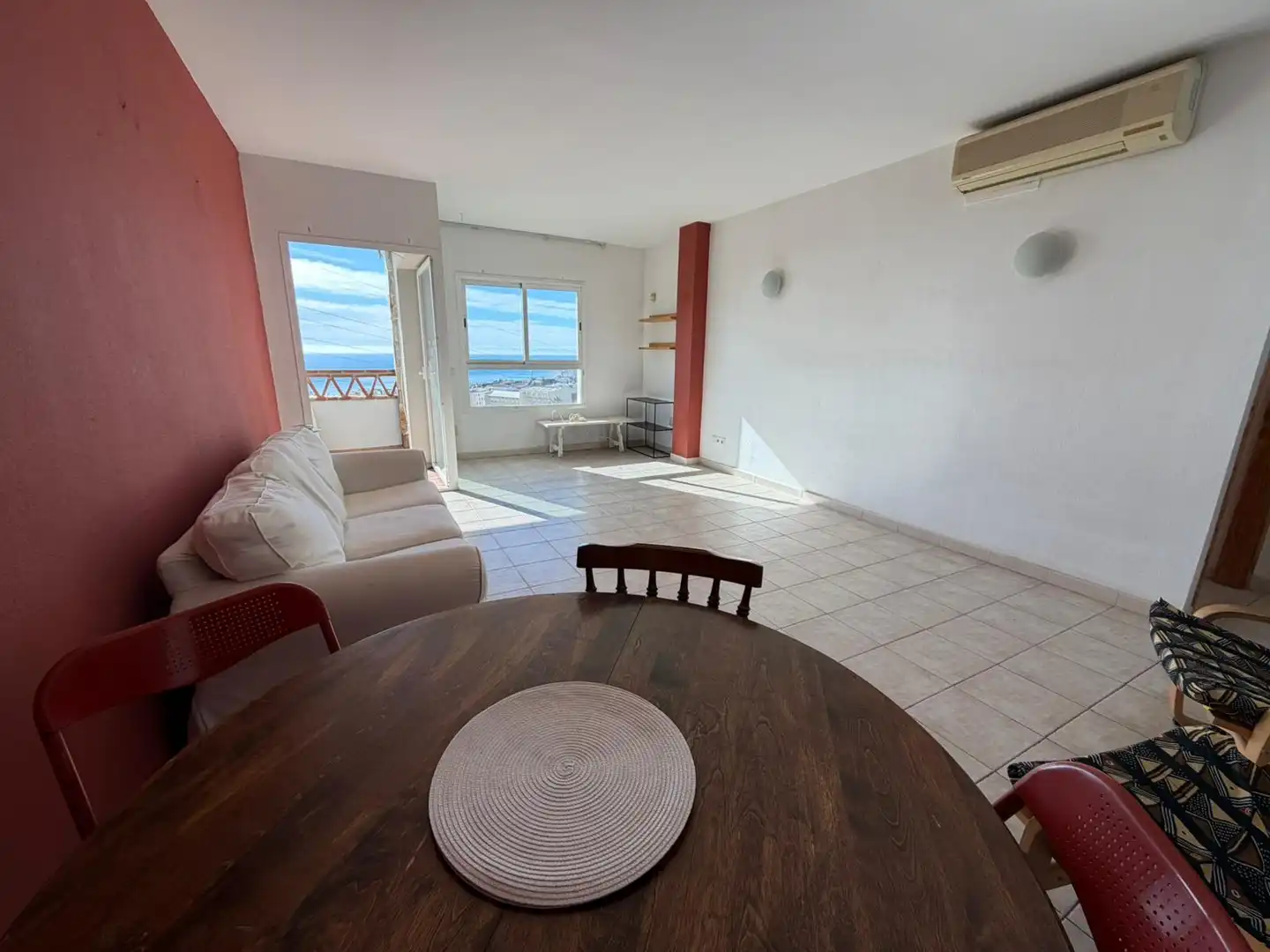 Living room of Flat for sale in Fuengirola  with Air Conditioner, Terrace and Community pool