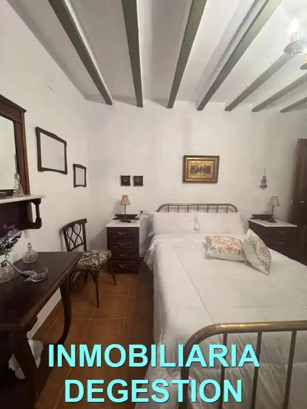 Habitación de Casa adosada en venta en Guarromán con Aire acondicionado, Calefacción y Jardín privado
