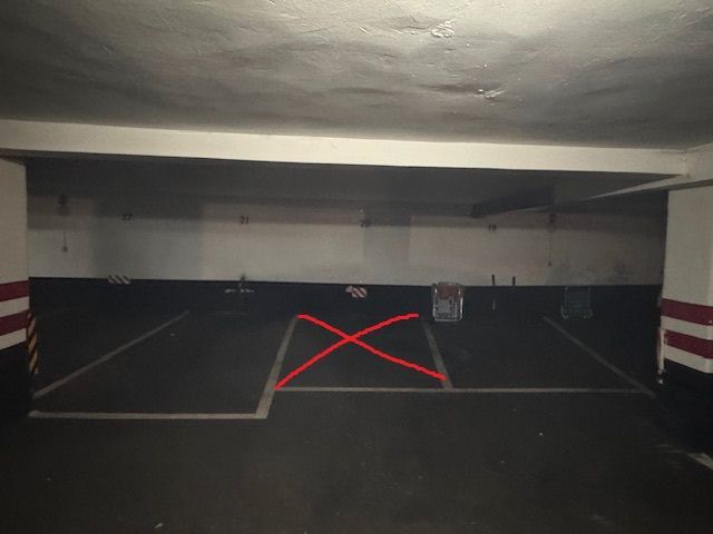 Aparcament de Garatge en venda en Gijón 