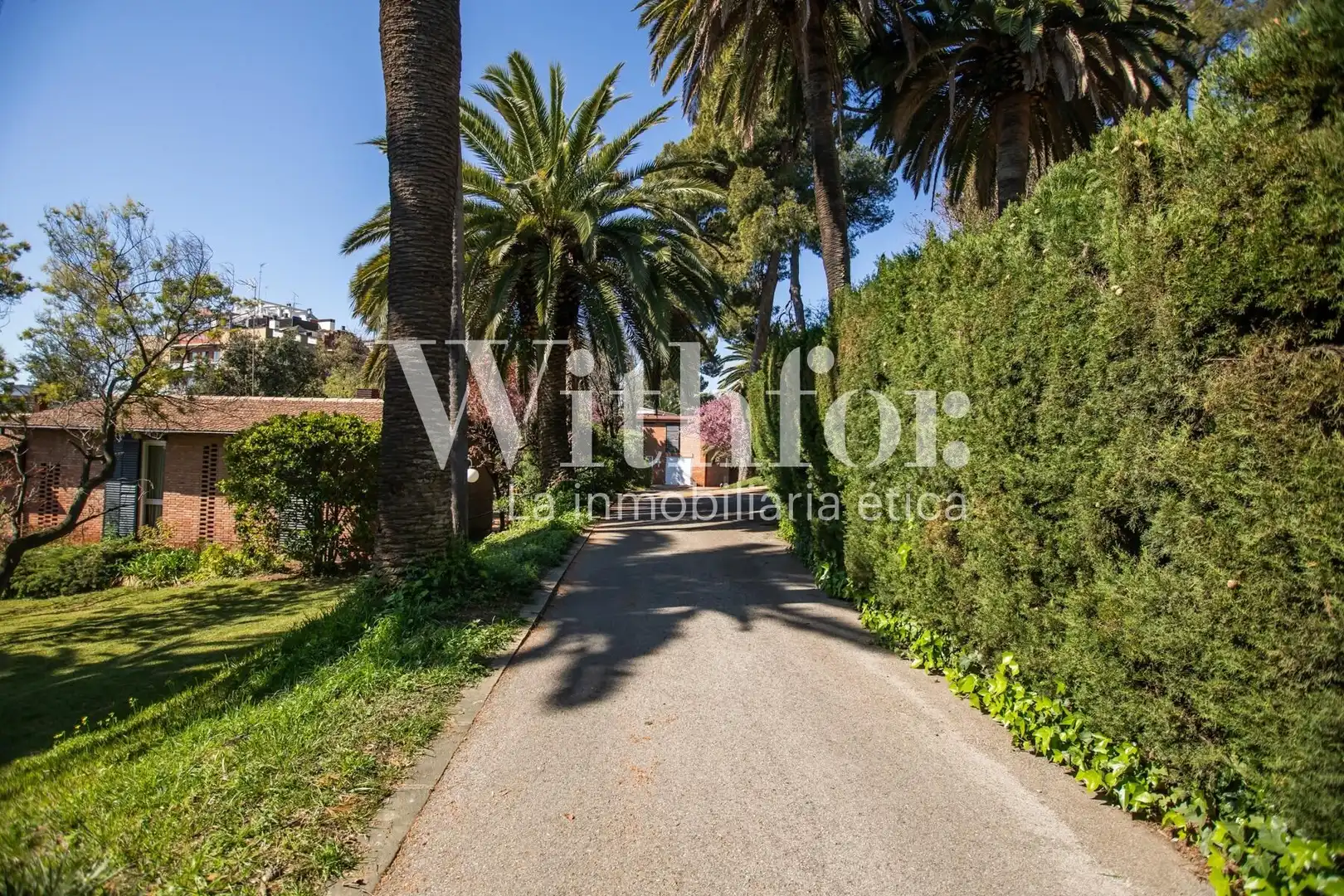 Exterior view of Houses for rent in Esplugues de Llobregat  with Air Conditioner, Heating and Private garden