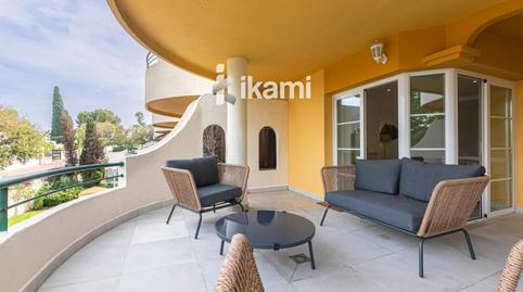 Foto 4 de Dúplex en venda a Los Naranjos, Marbella