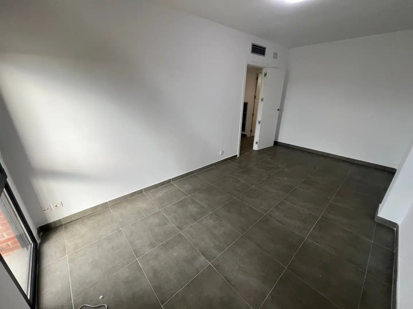 Wohnung zum Verkauf in La Fuliola mit Klimaanlage, Heizung und Abstellraum