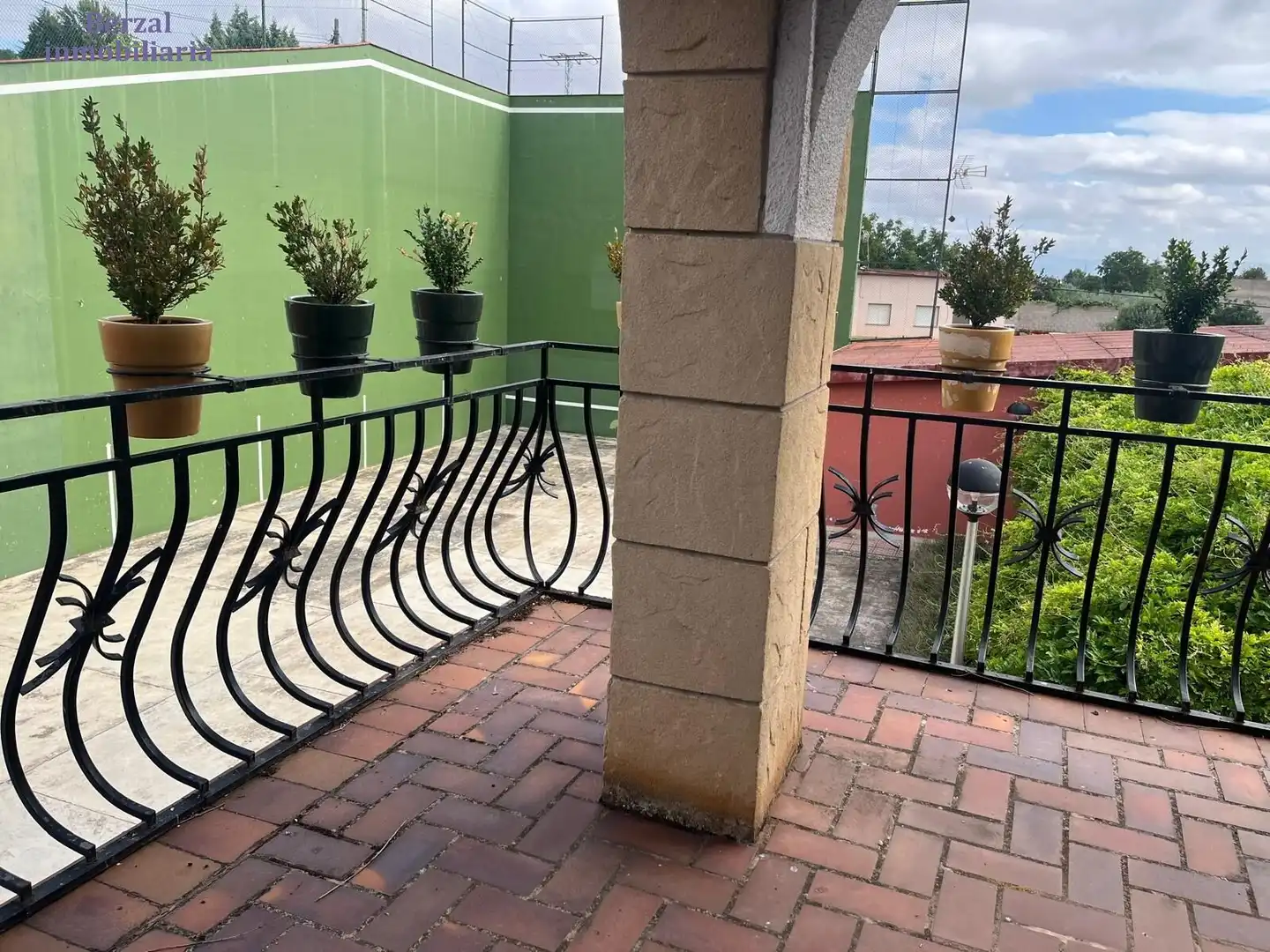 Terrassa de Casa o xalet en venda en Nalda amb Jardí privat, Terrassa i Traster