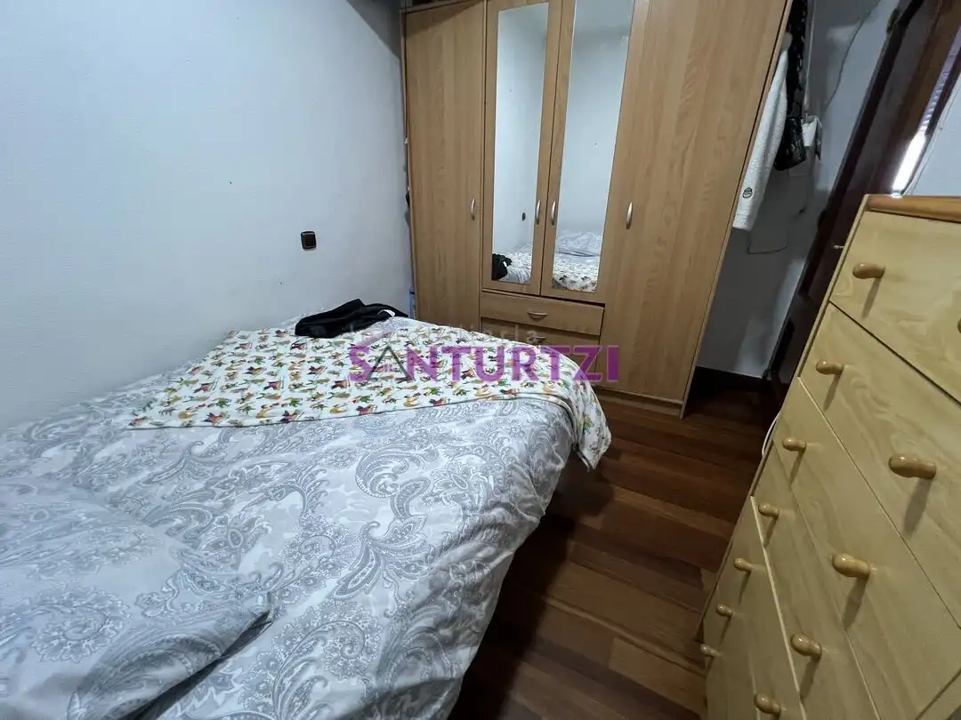Bedroom of Flat for sale in Santurtzi   with Heating