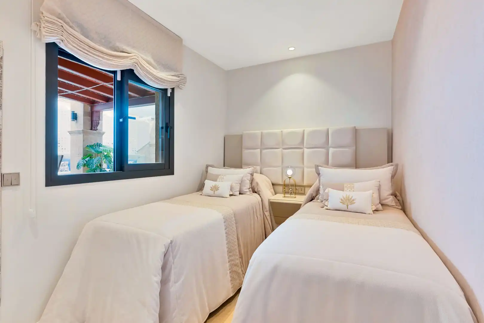 Bedroom of Attic for sale in Marbella  with Air Conditioner, Terrace and Furnished